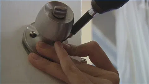 Lock Safe Services Baltimore, MD 410-941-7019 - change-locks-service