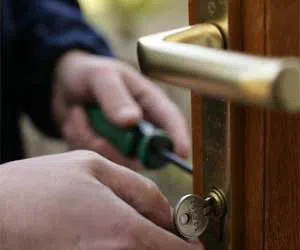 Lock Safe Services Baltimore, MD 410-941-7019 - lock-change